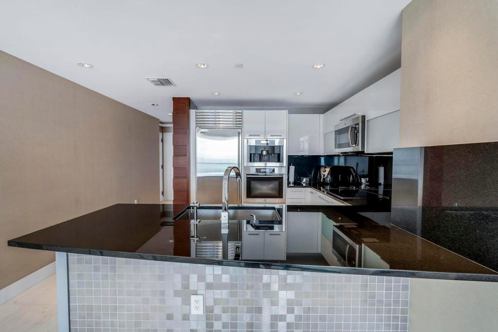 17121 Collins Avenue 2207, Sunny Isles Beach, FL 33160 photo 16