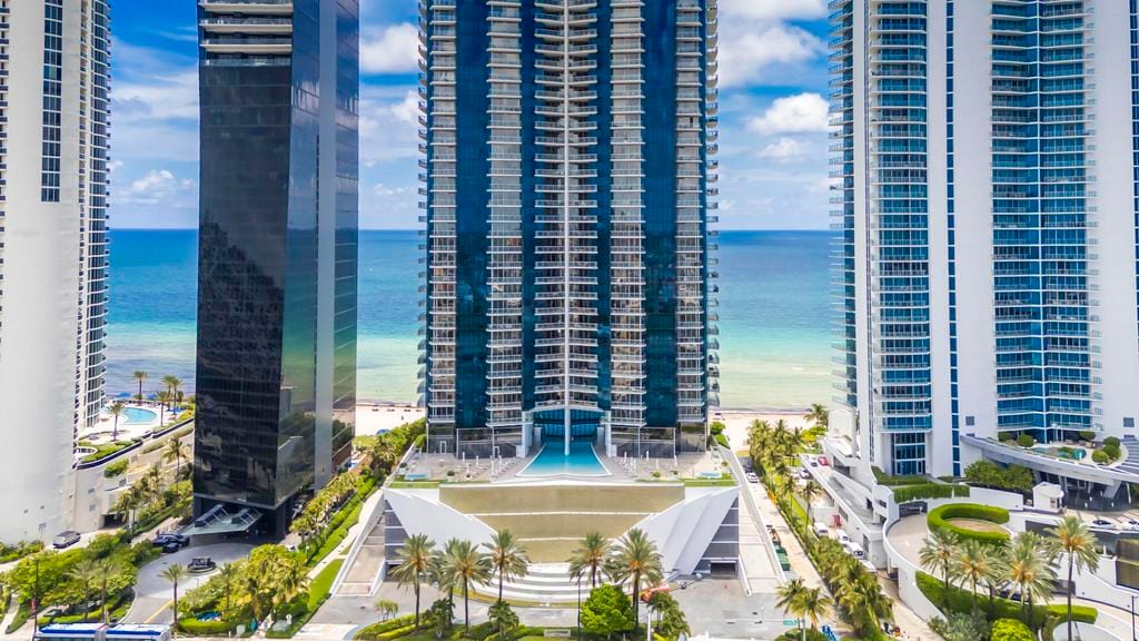 17121 Collins Avenue 2207 — photo 5