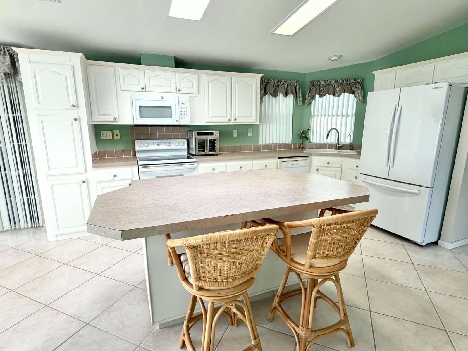 8110 9th Hole Drive, Port St. Lucie, FL 34952 photo 10