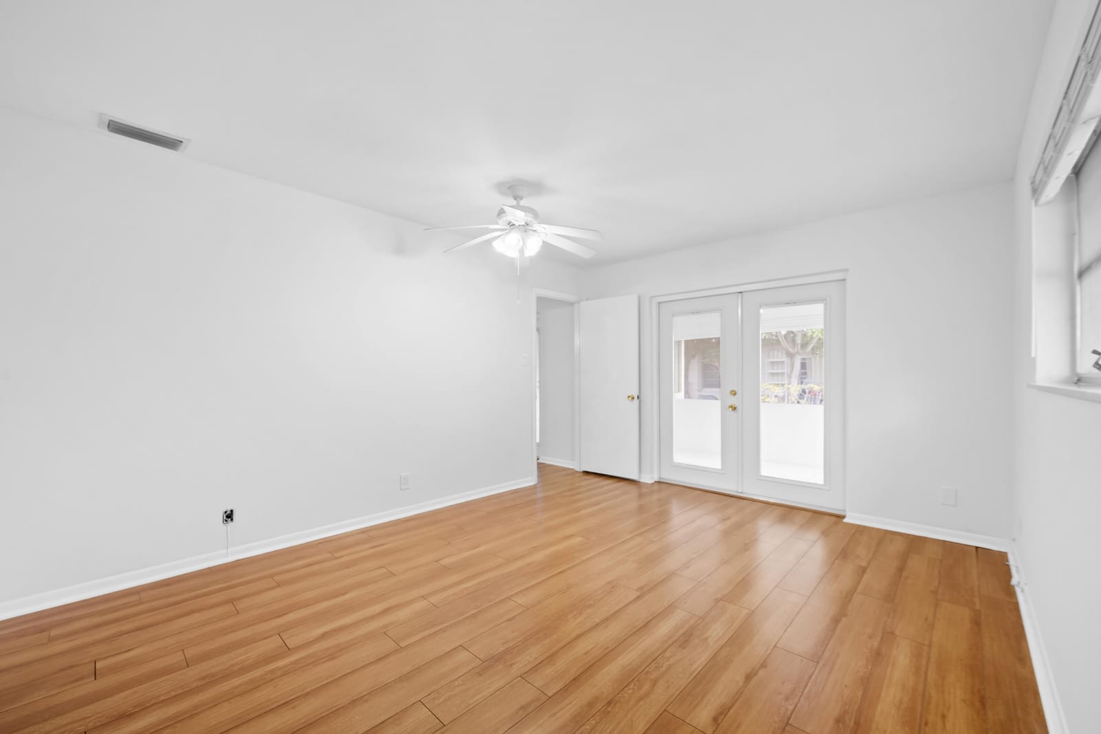 6995 NW 10TH Court, Margate, FL 33063 photo 15