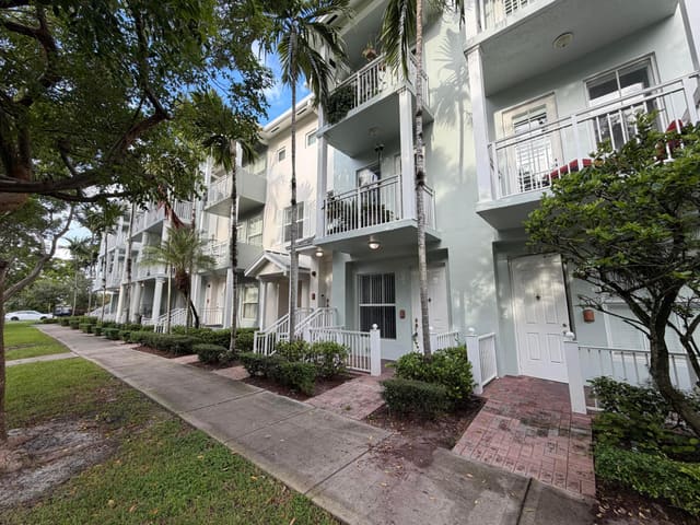 252 SW 14TH Avenue 252, Fort Lauderdale, FL 33312