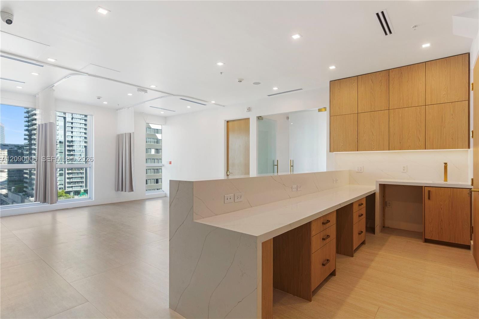 175 SW 7th Street 1710, Miami, FL 33130 photo 13