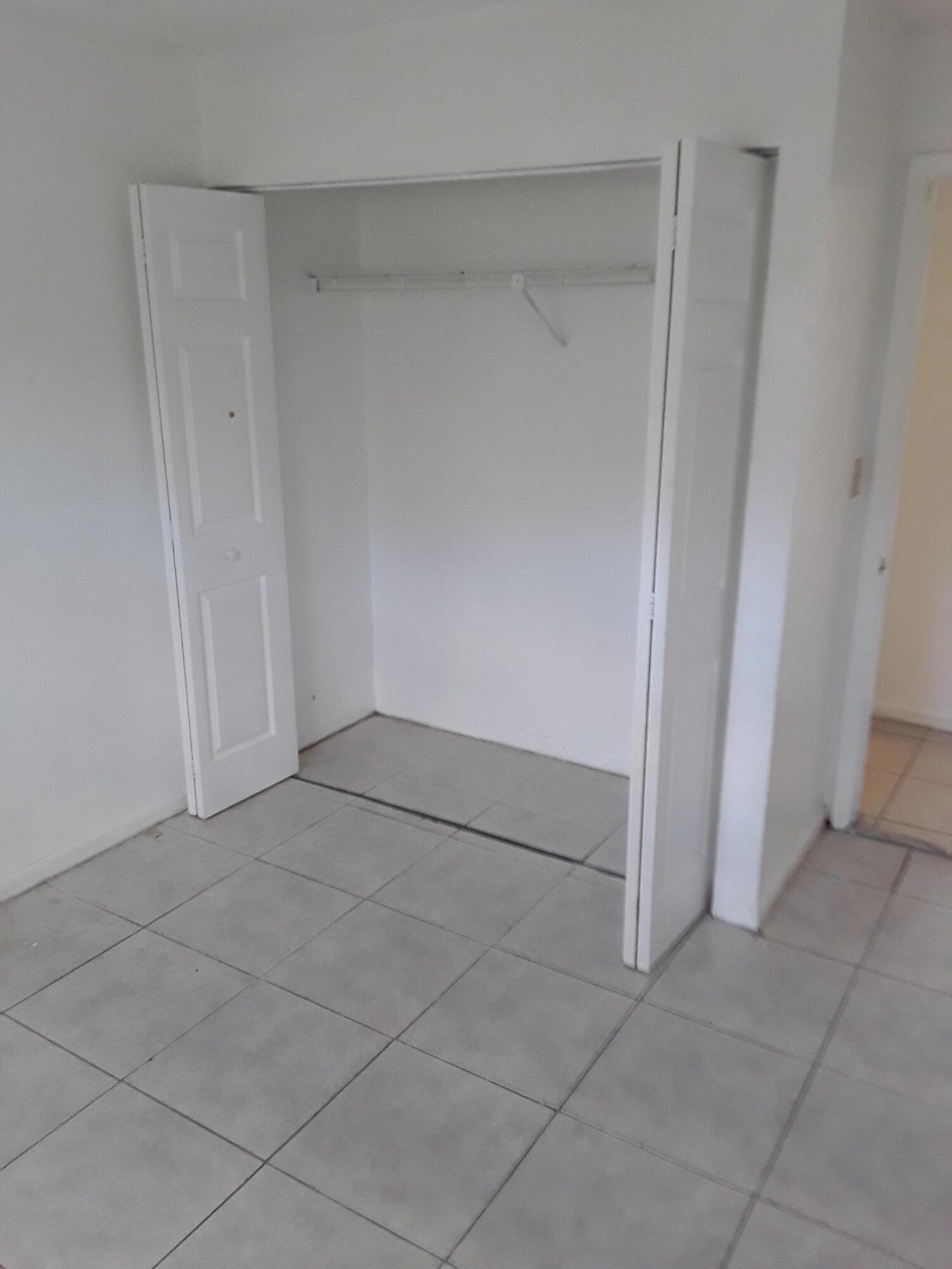 7650 KIMBERLY Boulevard 7654, North Lauderdale, FL 33068 photo 2