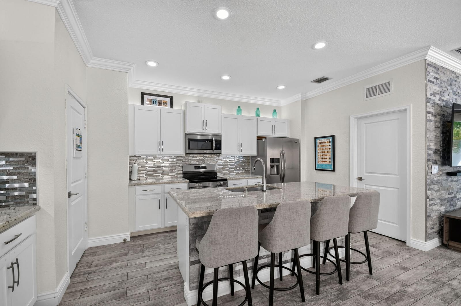 4065 Tomoka Drive, Lake Worth, FL 33462 photo 11