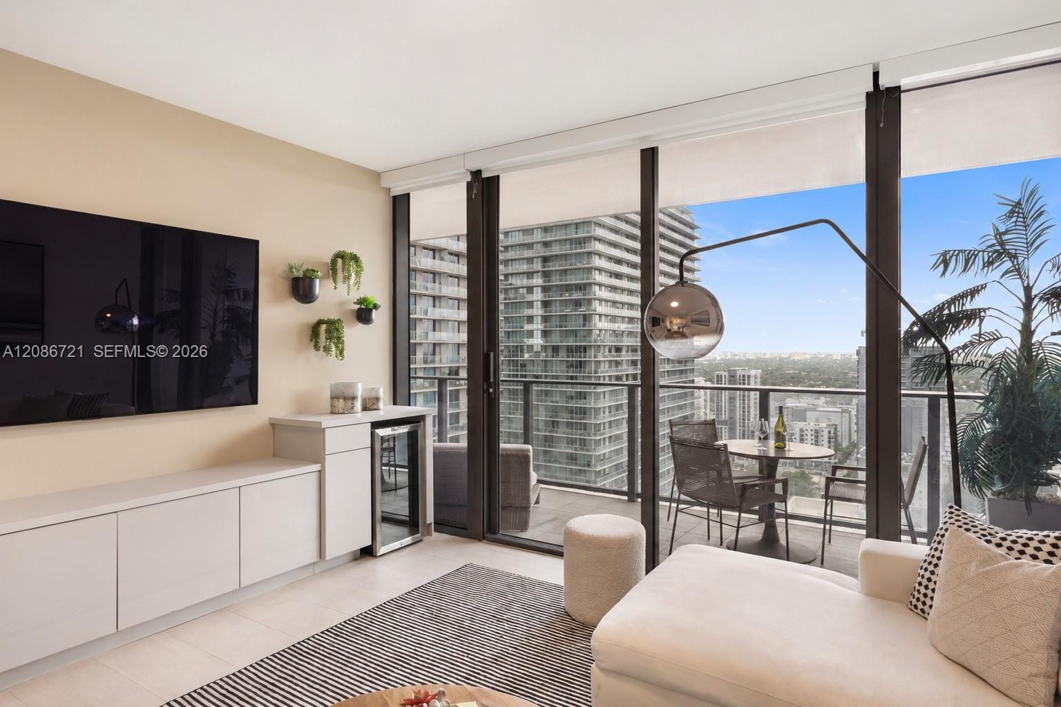 1000 Brickell Plaza 2704 — photo 3