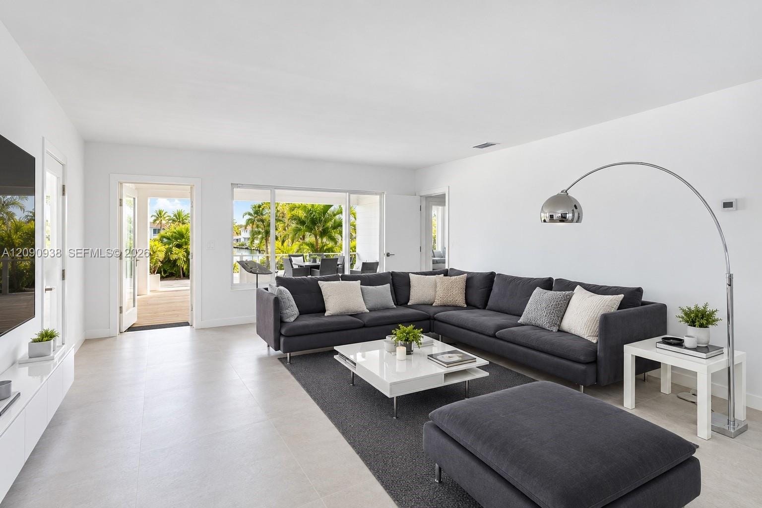 661 86th Street, Miami Beach, FL 33141 photo 4