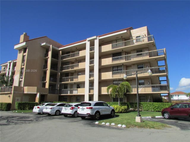 10315 NW 9th St Circle 407-14, Miami, FL 33172