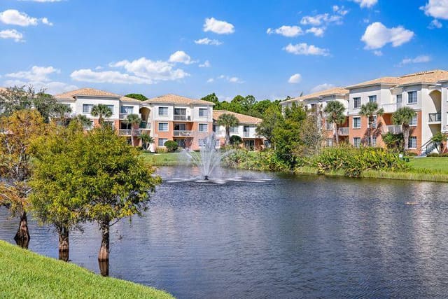 9211 Myrtlewood Circle W, Palm Beach Gardens, FL 33418