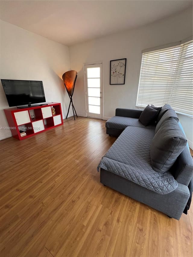 601 7th Street 1, Miami Beach, FL 33139