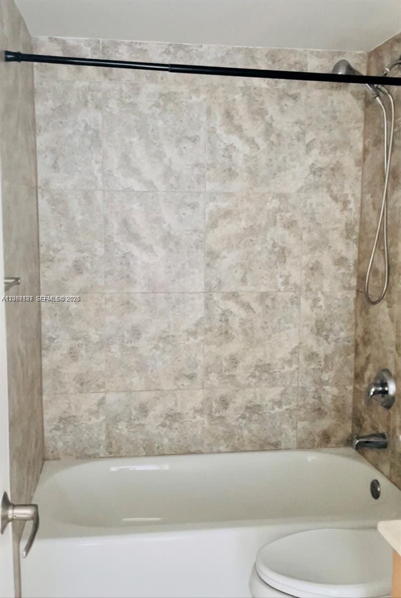 7501 E Treasure Drive 9R, North Bay Village, FL 33141 photo 6