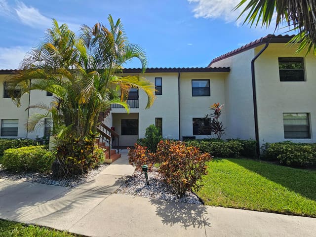 21815 Arriba Real 12e, Boca Raton, FL 33433