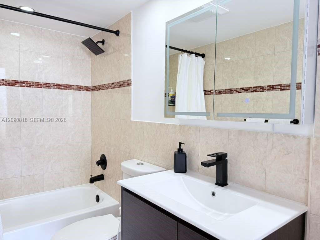 251 174th Street 1712, Sunny Isles Beach, FL 33160 photo 13