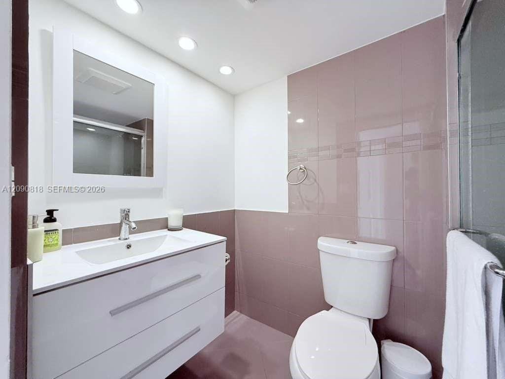 251 174th Street 1712, Sunny Isles Beach, FL 33160 photo 25