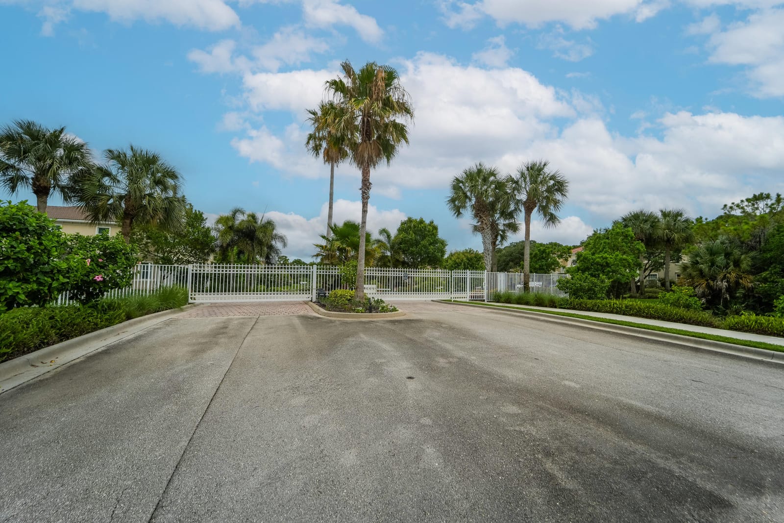 6128 SE PORTOFINO Circle 104 — photo 4