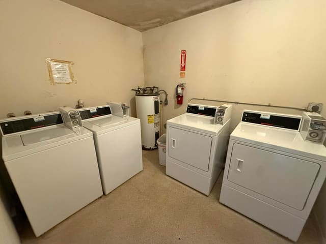 909 SE 14TH Court 5, Fort Lauderdale, FL 33316