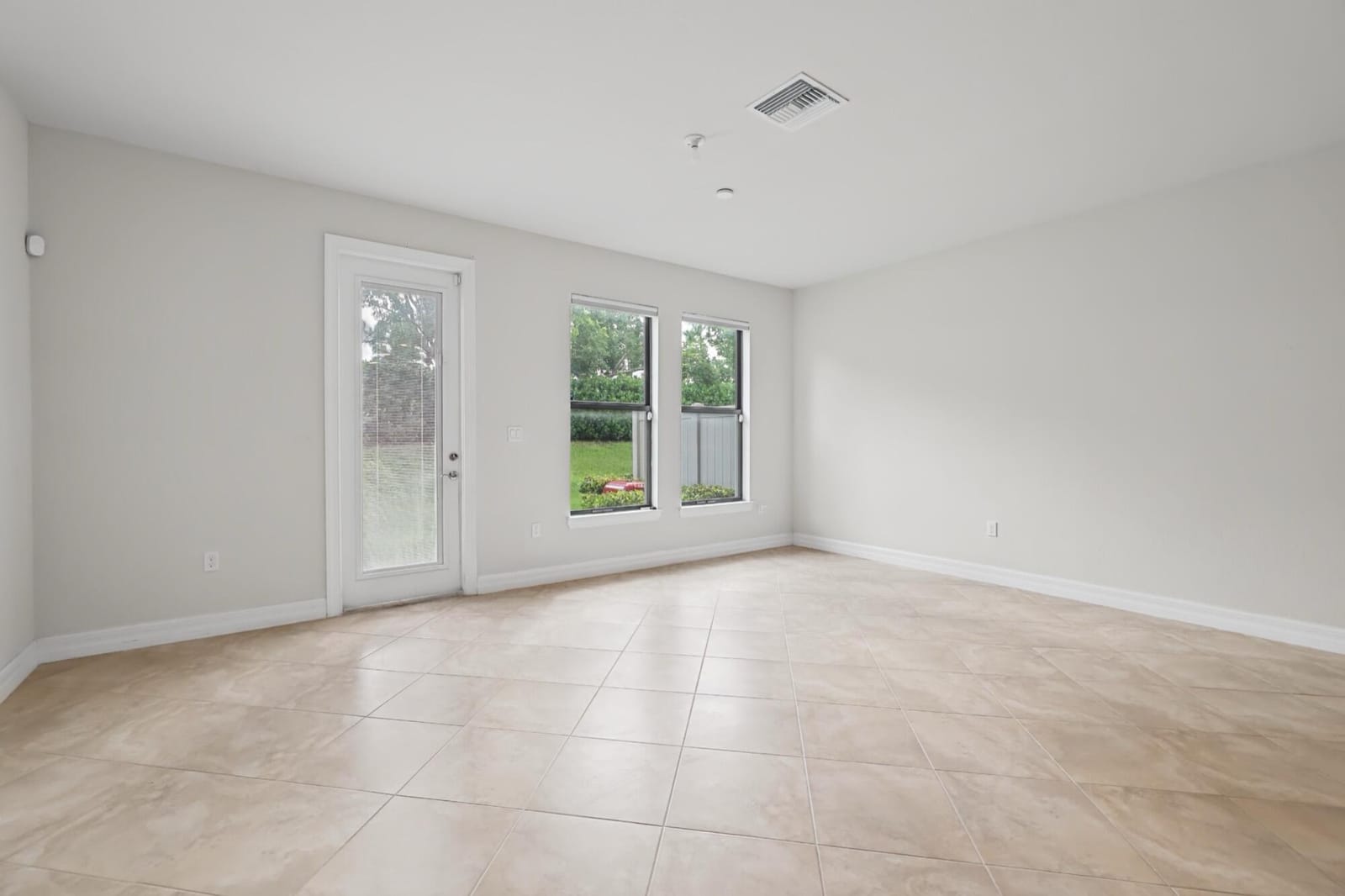 4488 Appleton Circle E, Oakland Park, FL 33309 photo 13