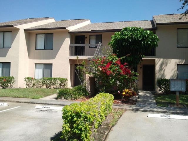 6551 ARLEIGH Court 203, Boca Raton, FL 33433