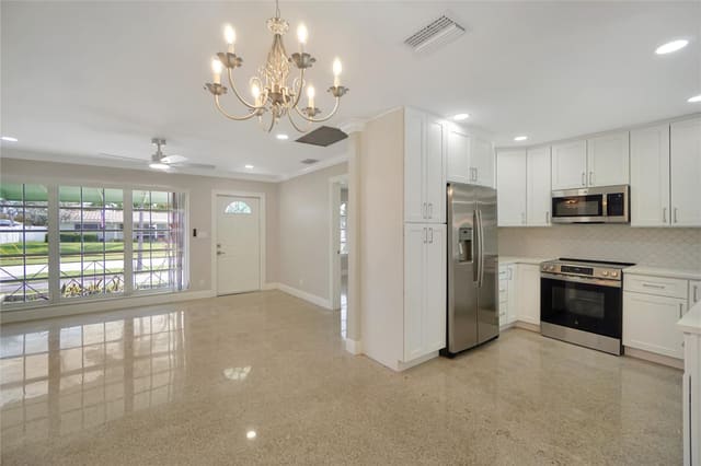 917 SE 15th Court, Deerfield Beach, FL 33441