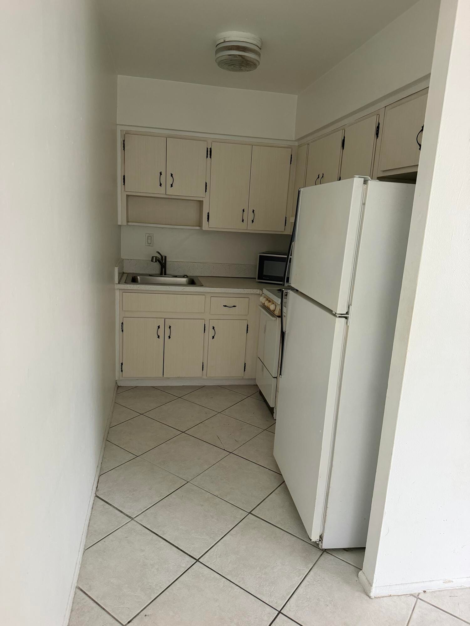 1816 E OAKLAND PARK Boulevard 74 — photo 3