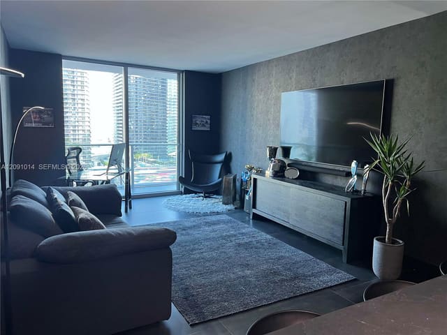 1100 S Miami Avenue 2107, Miami, FL 33130