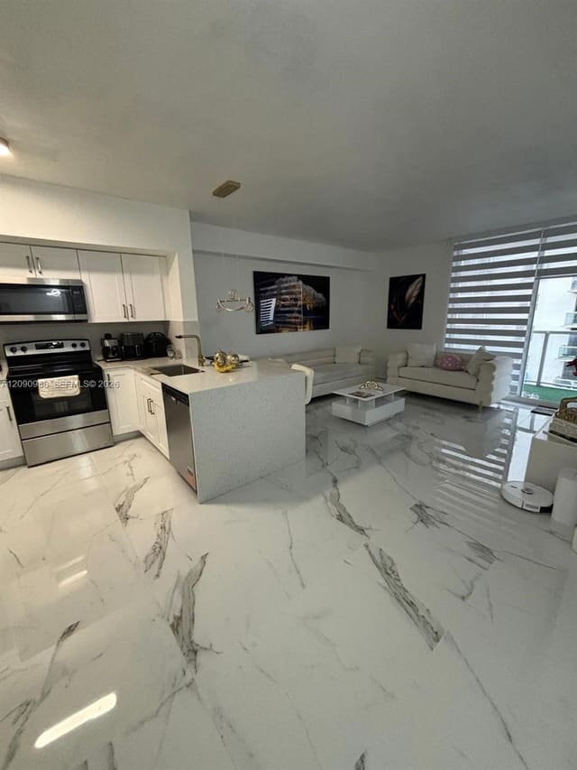 5077 NW 7th Street 912, Miami, FL 33126