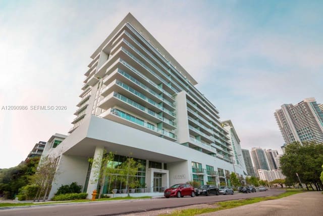 1600 SW 1st Avenue 811, Miami, FL 33129