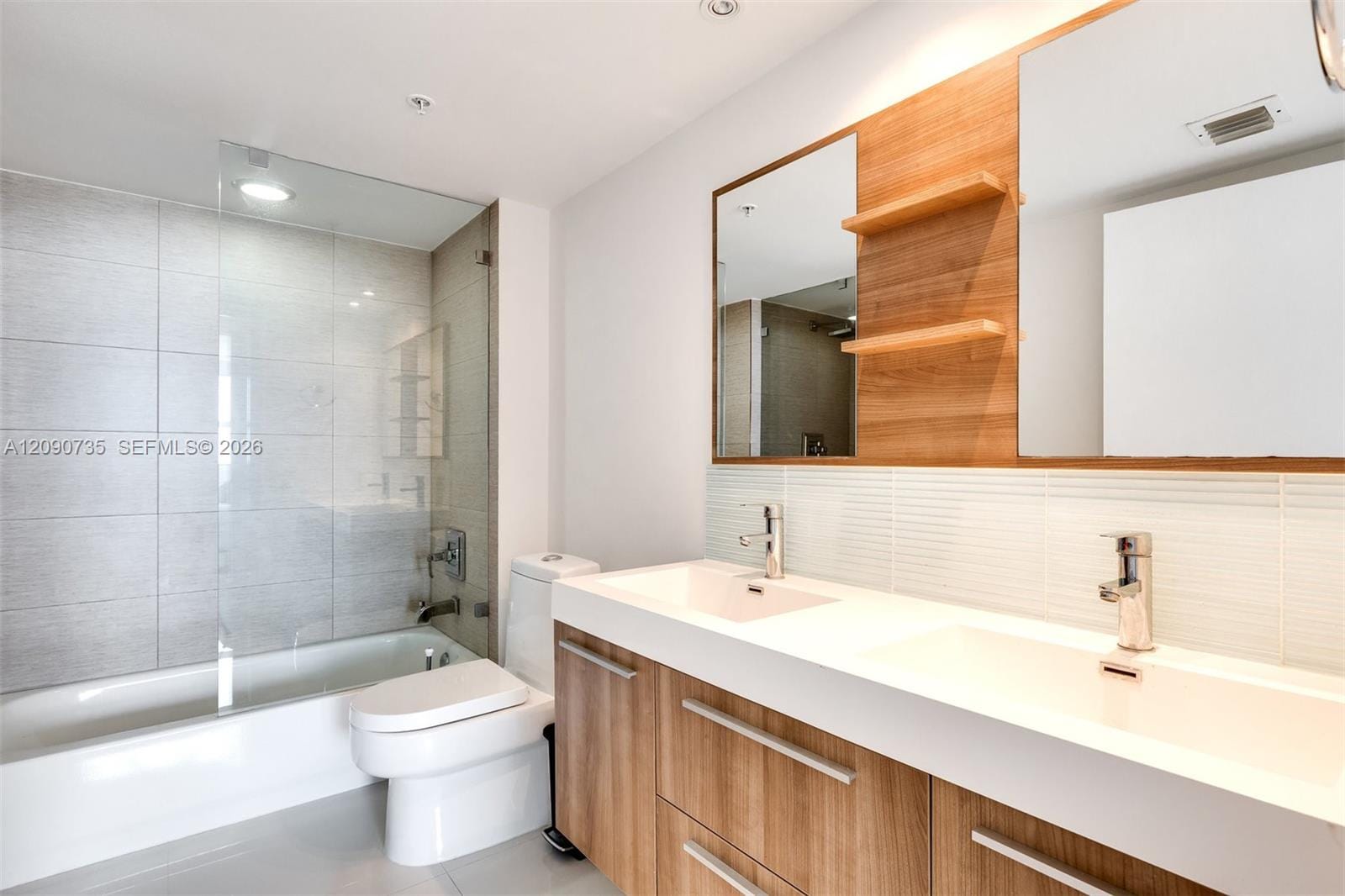 650 West Avenue 2710, Miami Beach, FL 33139 photo 13