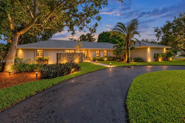 7915 SW 155th Street, Palmetto Bay, FL 33157