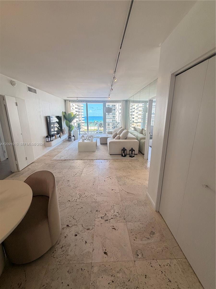 5700 Collins Avenue 9B, Miami Beach, FL 33140 photo 2