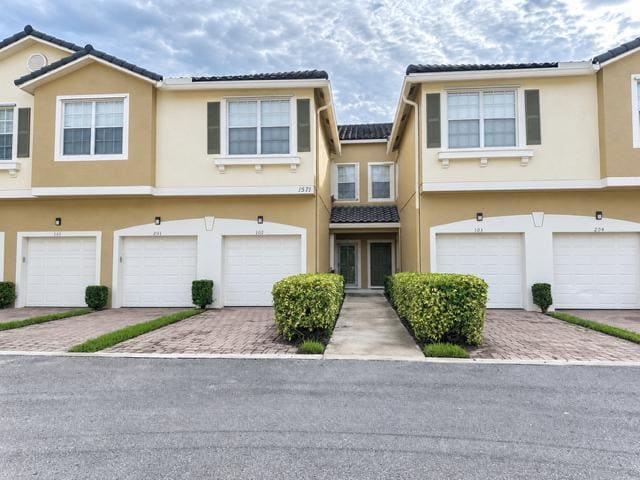 1571 SE HAMPSHIRE Way 102, Stuart, FL 34994