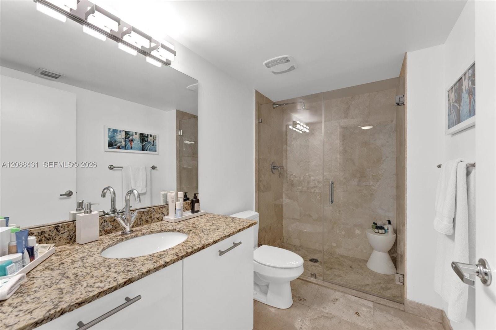 41 SE 5th Street 801, Miami, FL 33131 photo 17