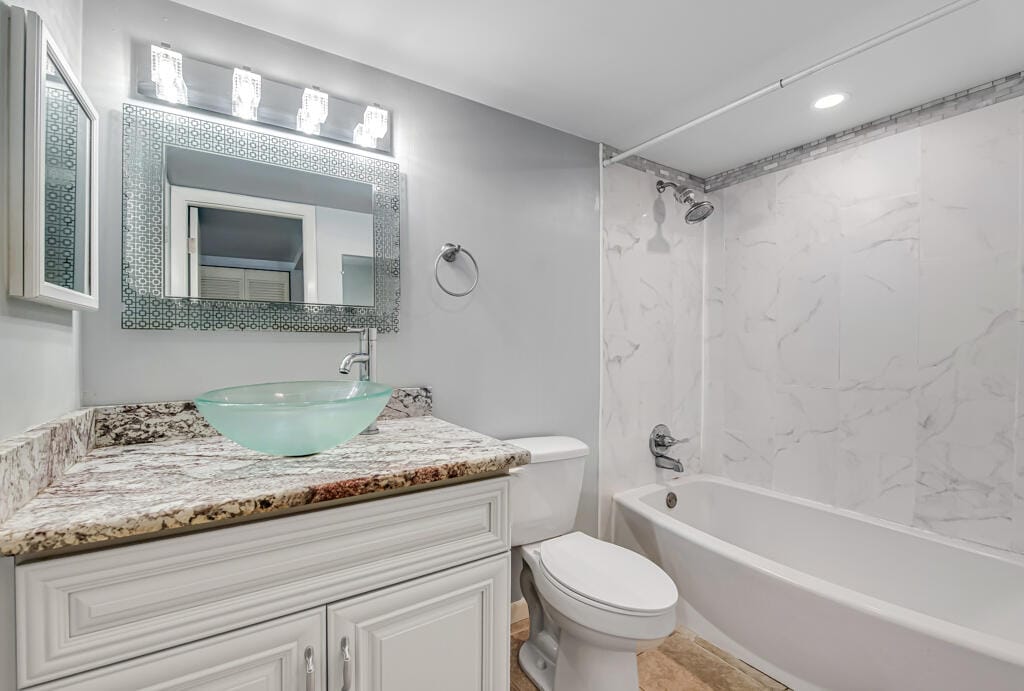 445 LAKE FRANCES Drive 445, West Palm Beach, FL 33411 photo 14