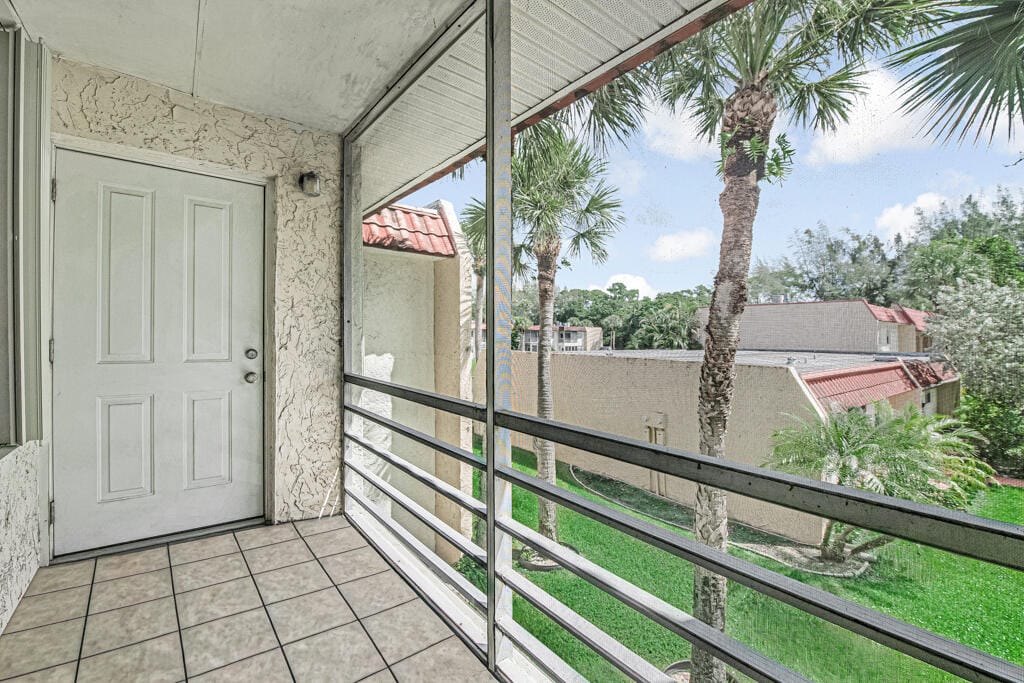 445 LAKE FRANCES Drive 445, West Palm Beach, FL 33411 photo 20