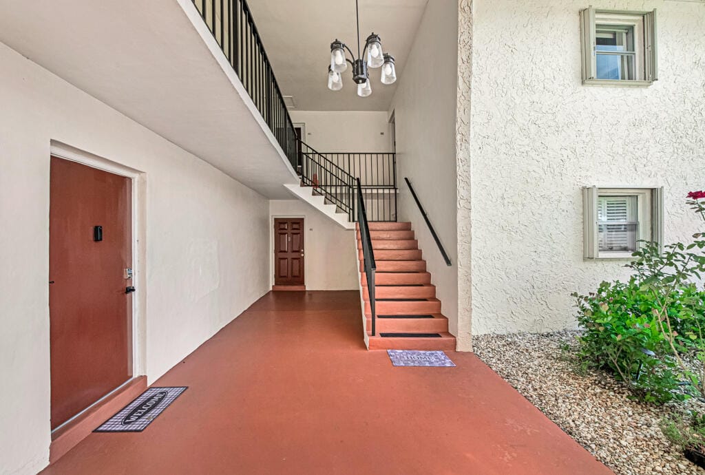 445 LAKE FRANCES Drive 445 — photo 3