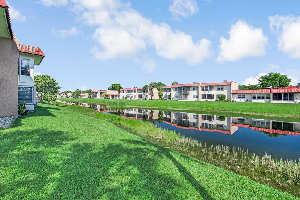445 LAKE FRANCES Drive 445, West Palm Beach, FL 33411 photo 23