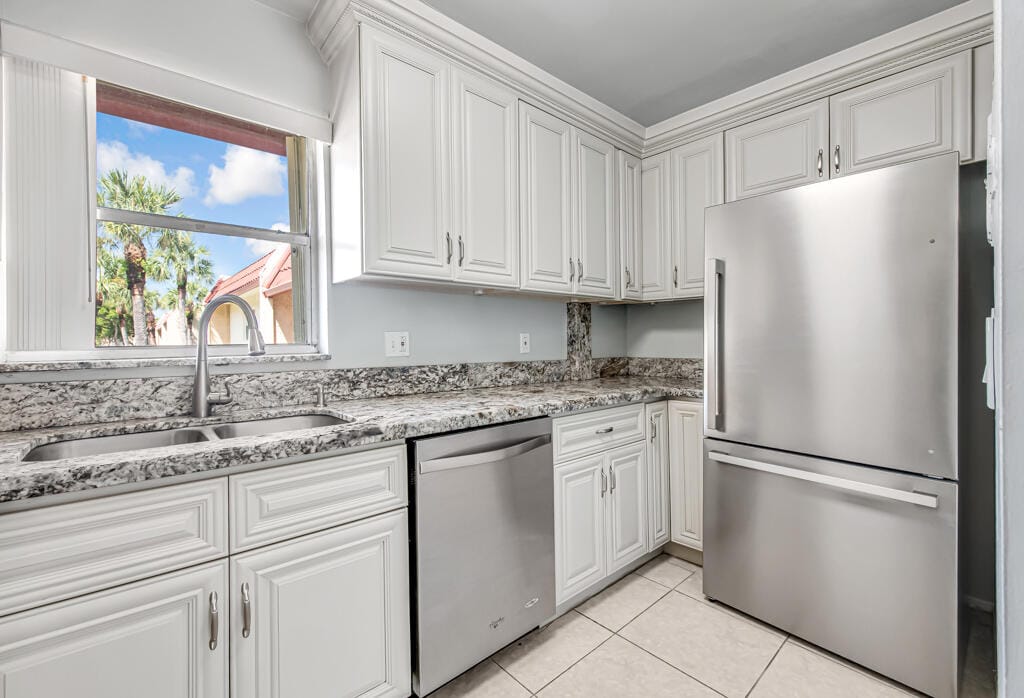 445 LAKE FRANCES Drive 445 — photo 7