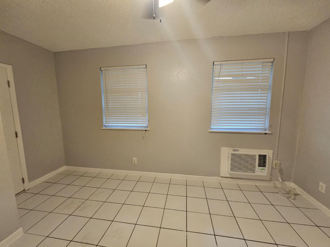 3000 NW 5th Avenue 15, Boca Raton, FL 33431 photo 2