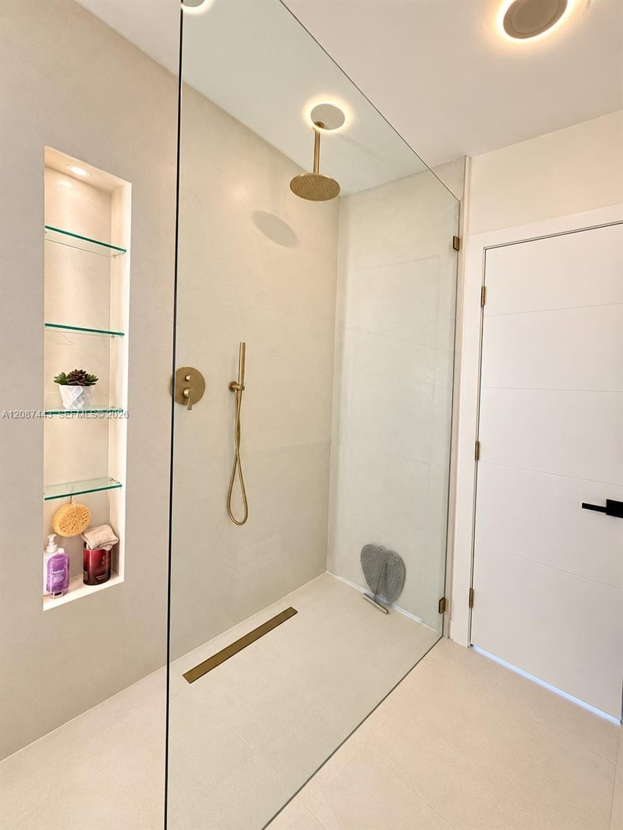 8284 SW 205th Terrace — photo 4