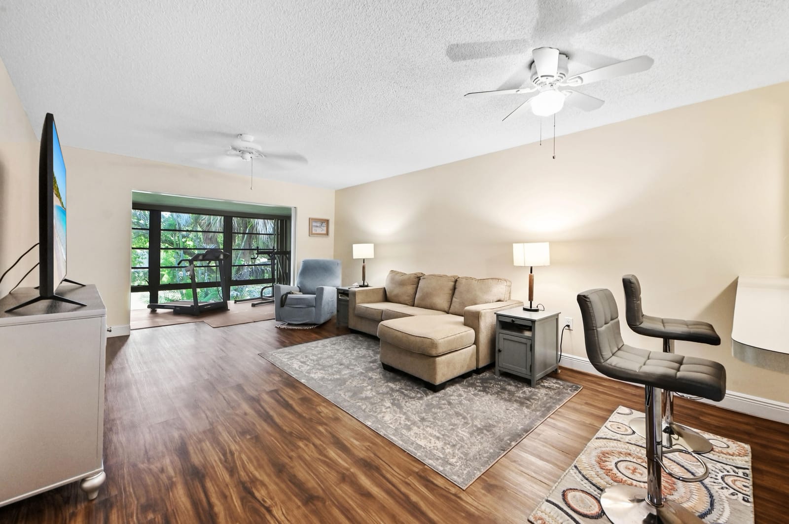 2302 SUNRISE Boulevard 206 — photo 2