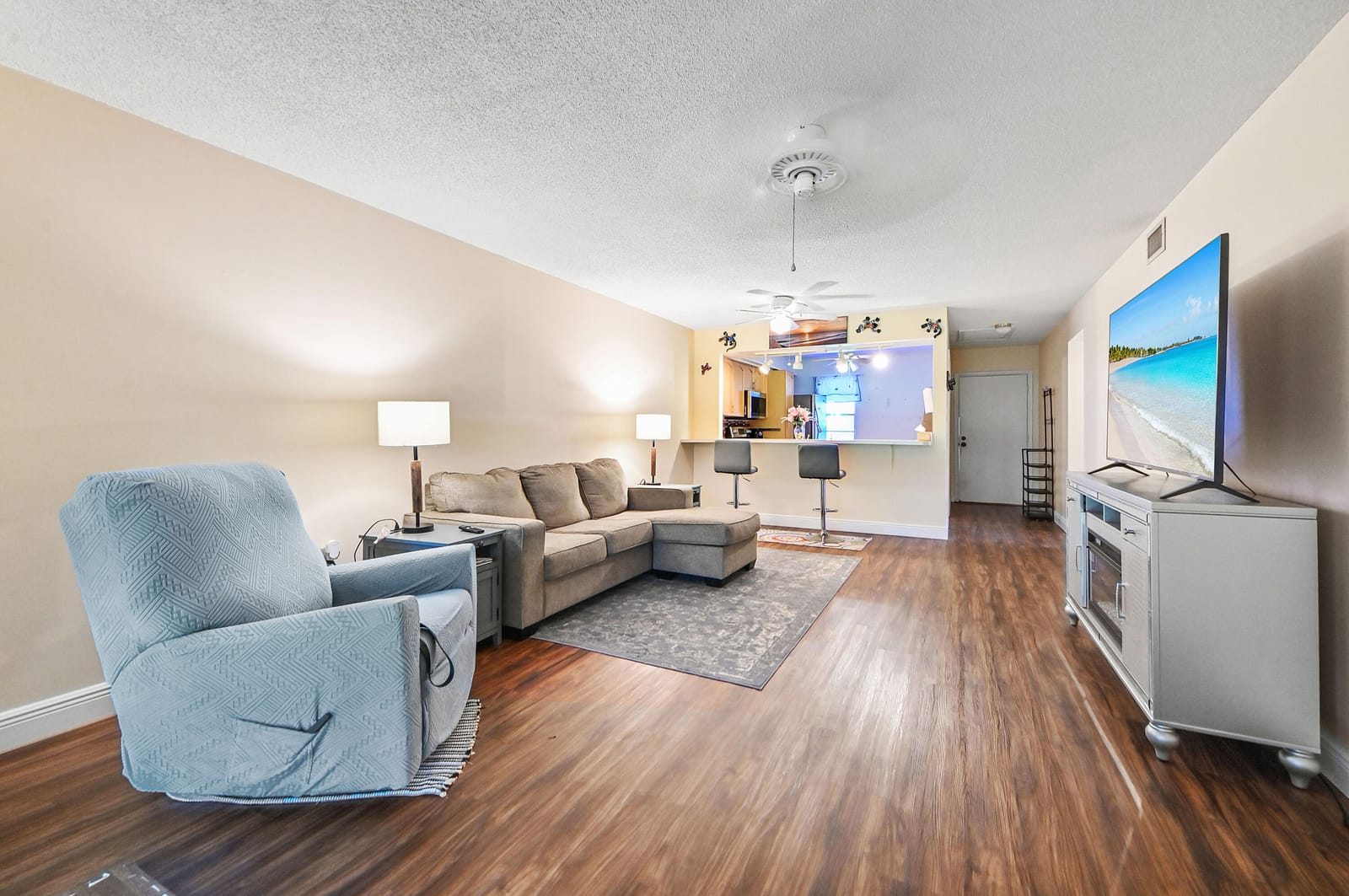 2302 SUNRISE Boulevard 206 — photo 3