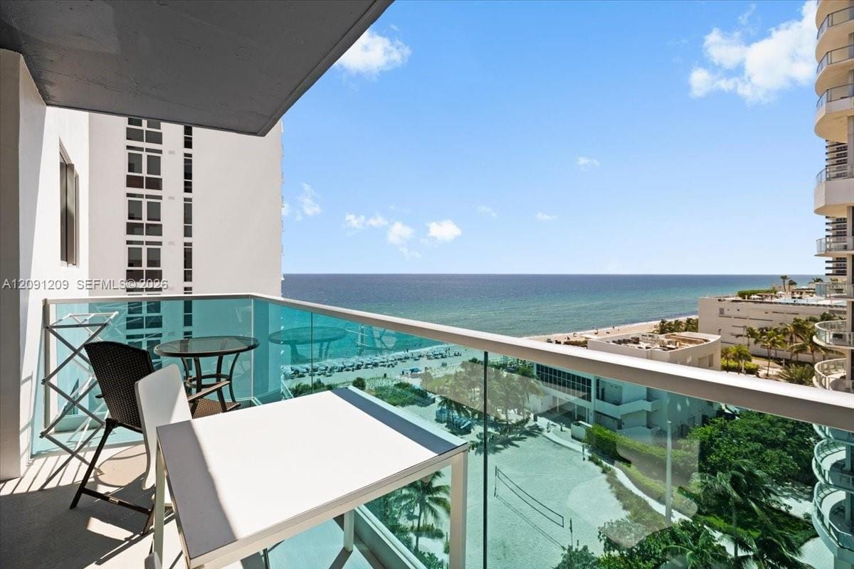 4001 S Ocean Drive 10R, Hollywood, FL 33019