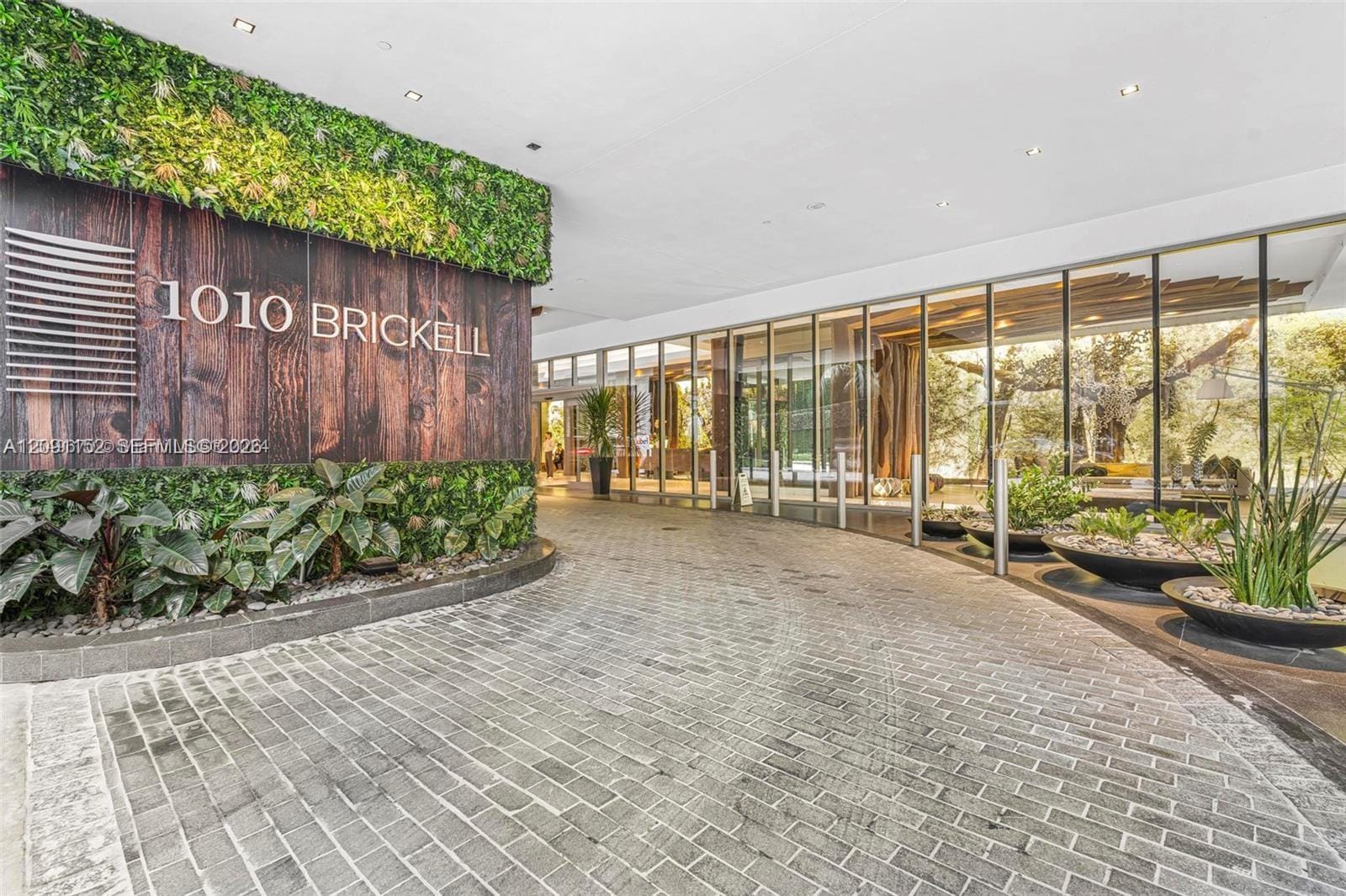1010 Brickell Avenue 1710, Miami, FL 33131 photo 10