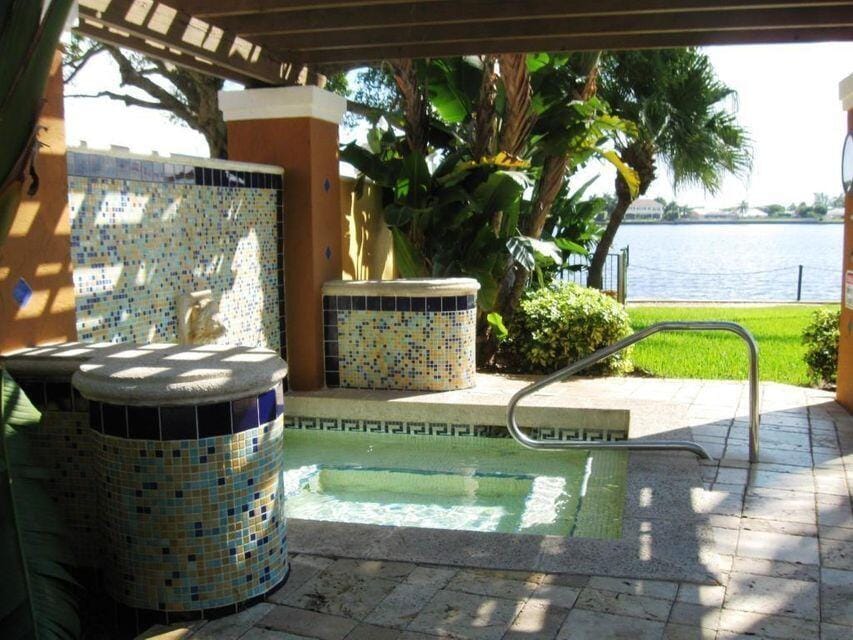 135 Yacht Club Way 207, Hypoluxo, FL 33462 photo 11