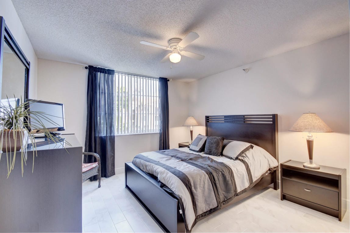 135 Yacht Club Way 207, Hypoluxo, FL 33462 photo 8