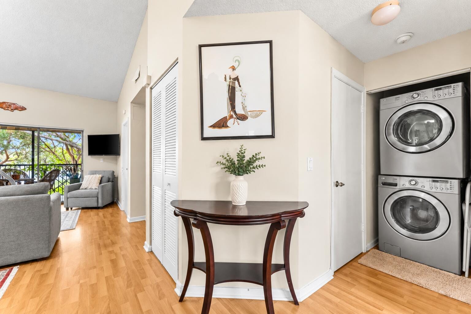 906 CONGRESSIONAL Way 906 — photo 3