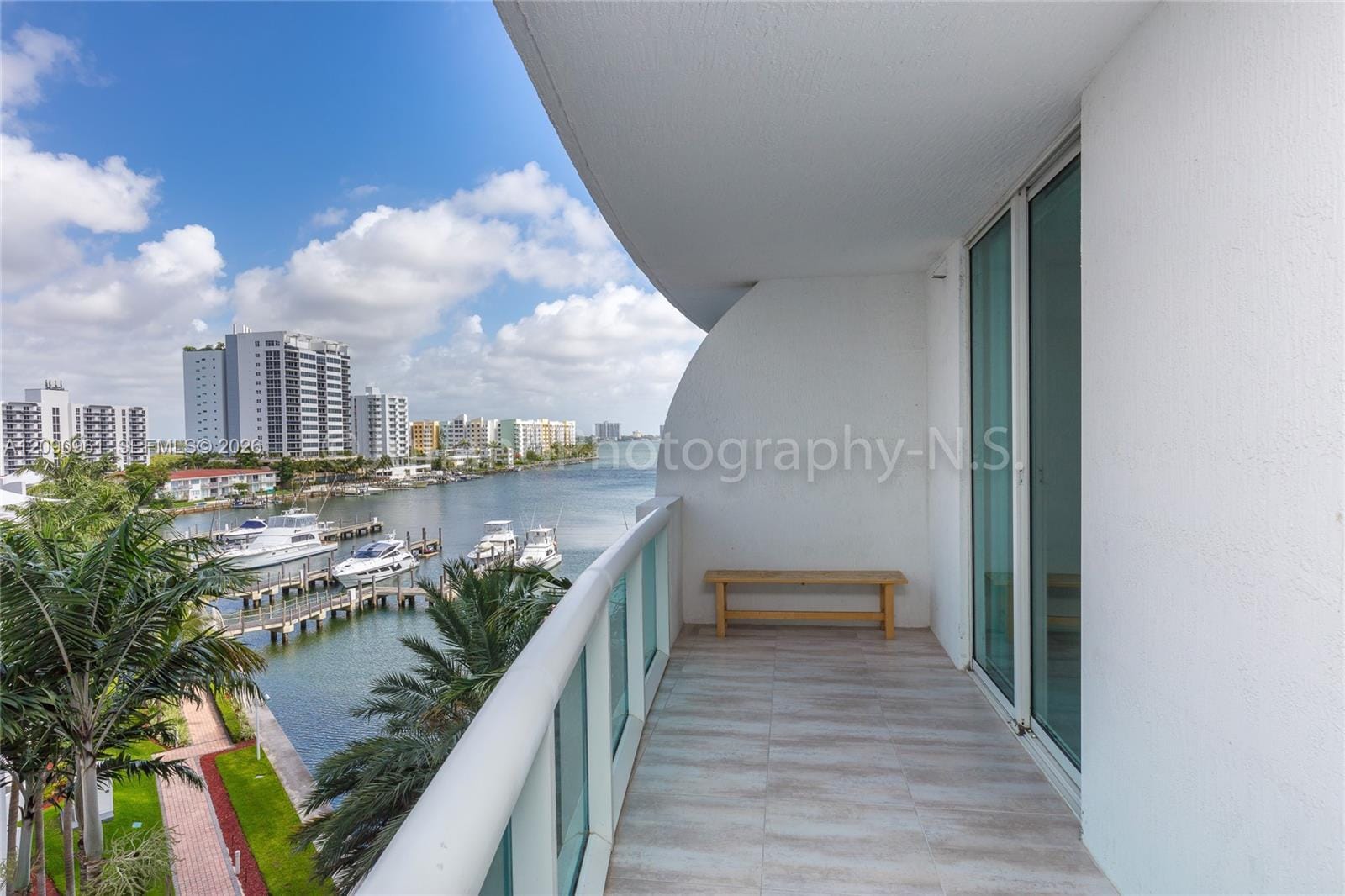 7910 Harbor Island Drive 507 — photo 4