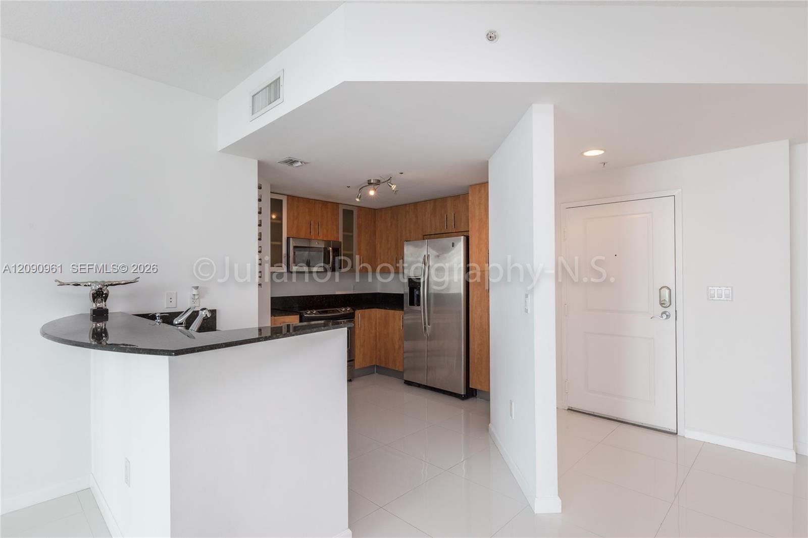 7910 Harbor Island Drive 507 — photo 9