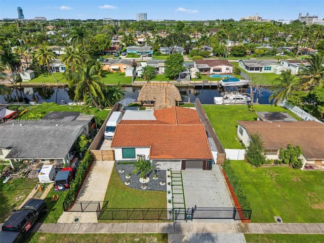 4611 SW 34th Avenue, Dania Beach, FL 33312
