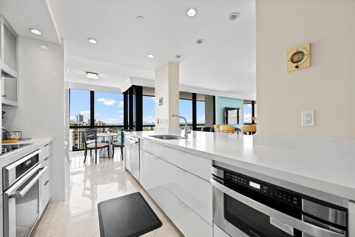 4100 N OCEAN Drive 2304, Singer Island, FL 33404 photo 3