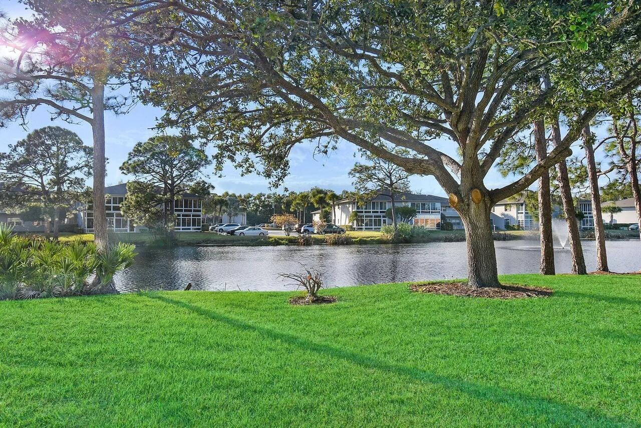 12 LAKE VISTA Trail 203, Port St. Lucie, FL 34952 photo 18